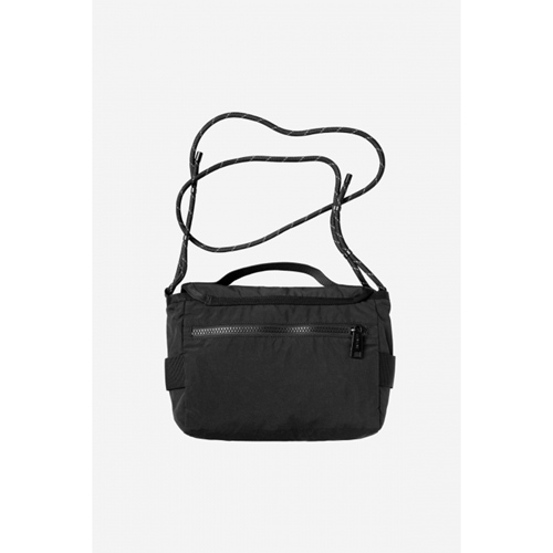 Travon Shoulder Bag Black Wax